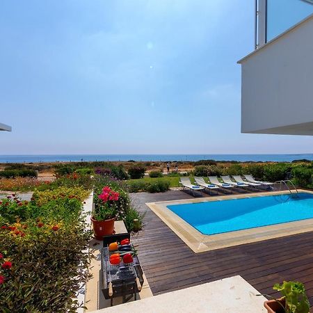 Protaras Beachfront Villa Alia Buitenkant foto