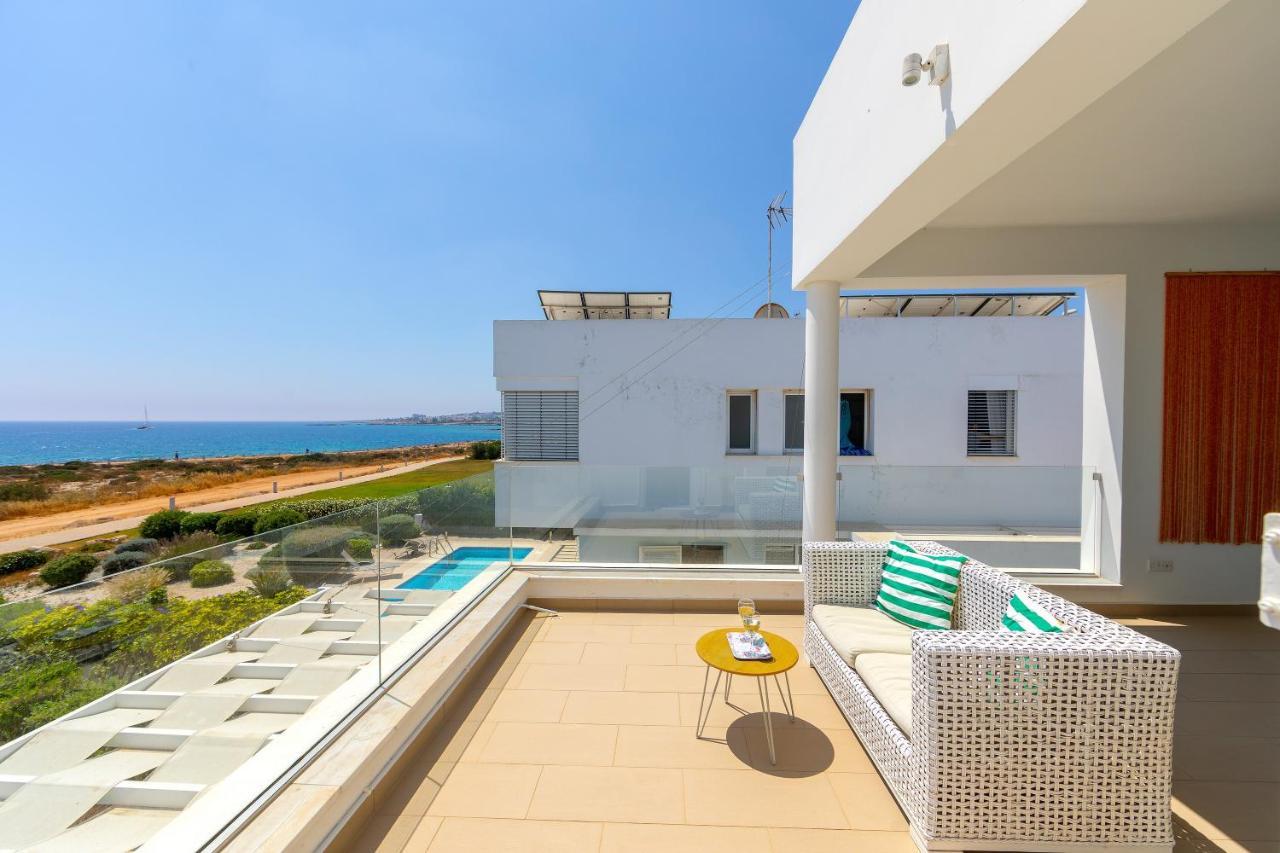 Protaras Beachfront Villa Alia Buitenkant foto