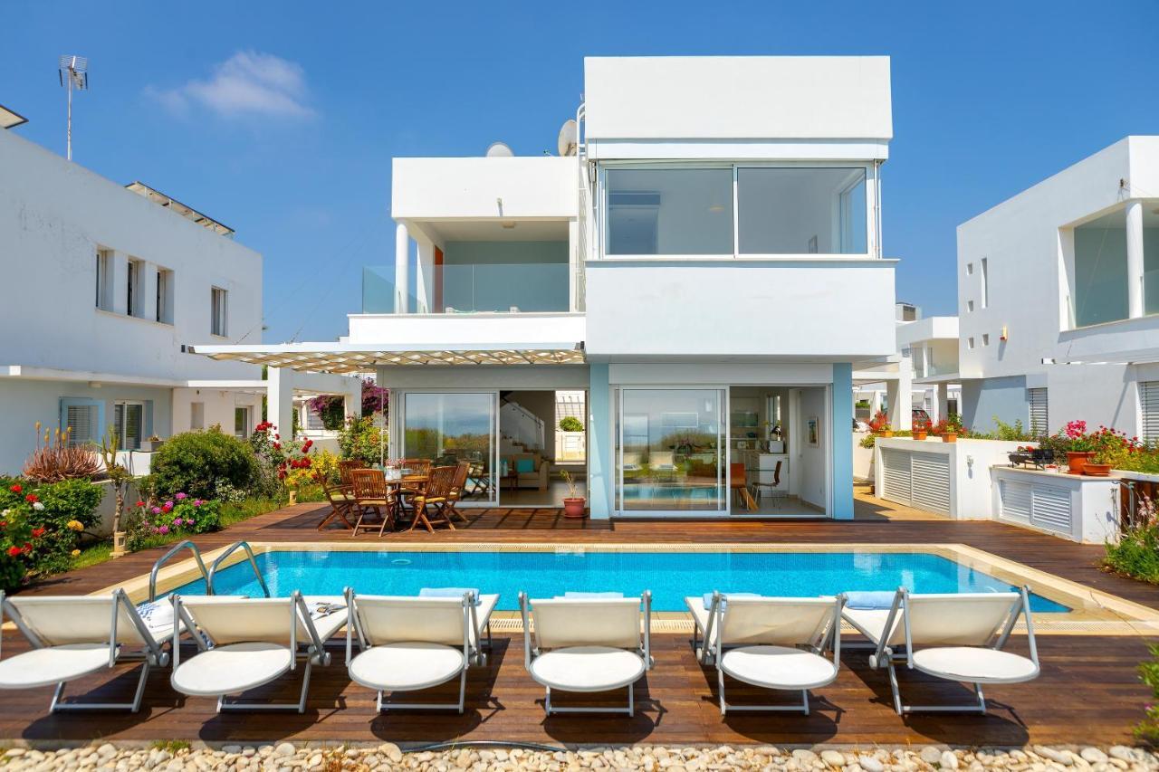 Protaras Beachfront Villa Alia Buitenkant foto