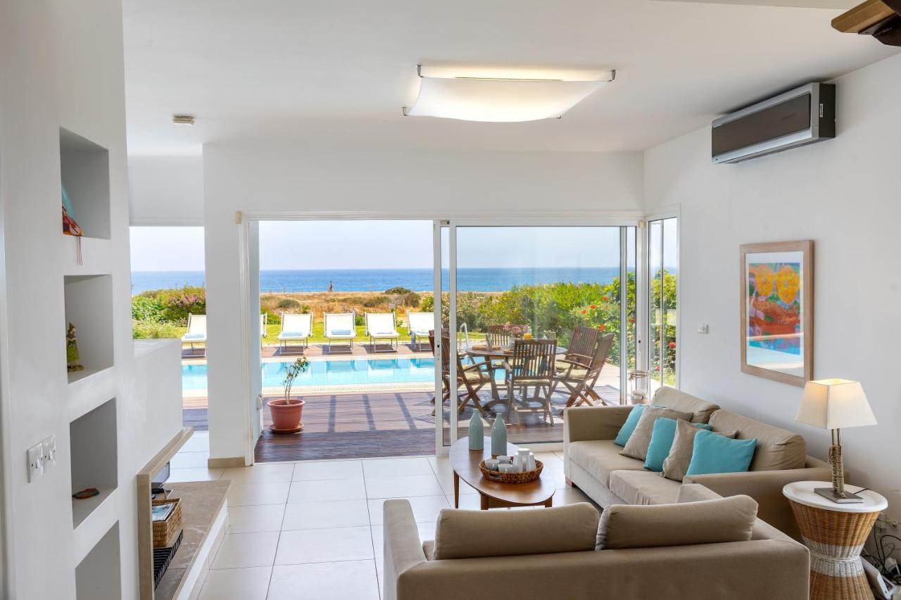 Protaras Beachfront Villa Alia Buitenkant foto