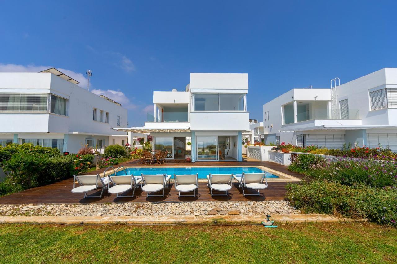Protaras Beachfront Villa Alia Buitenkant foto