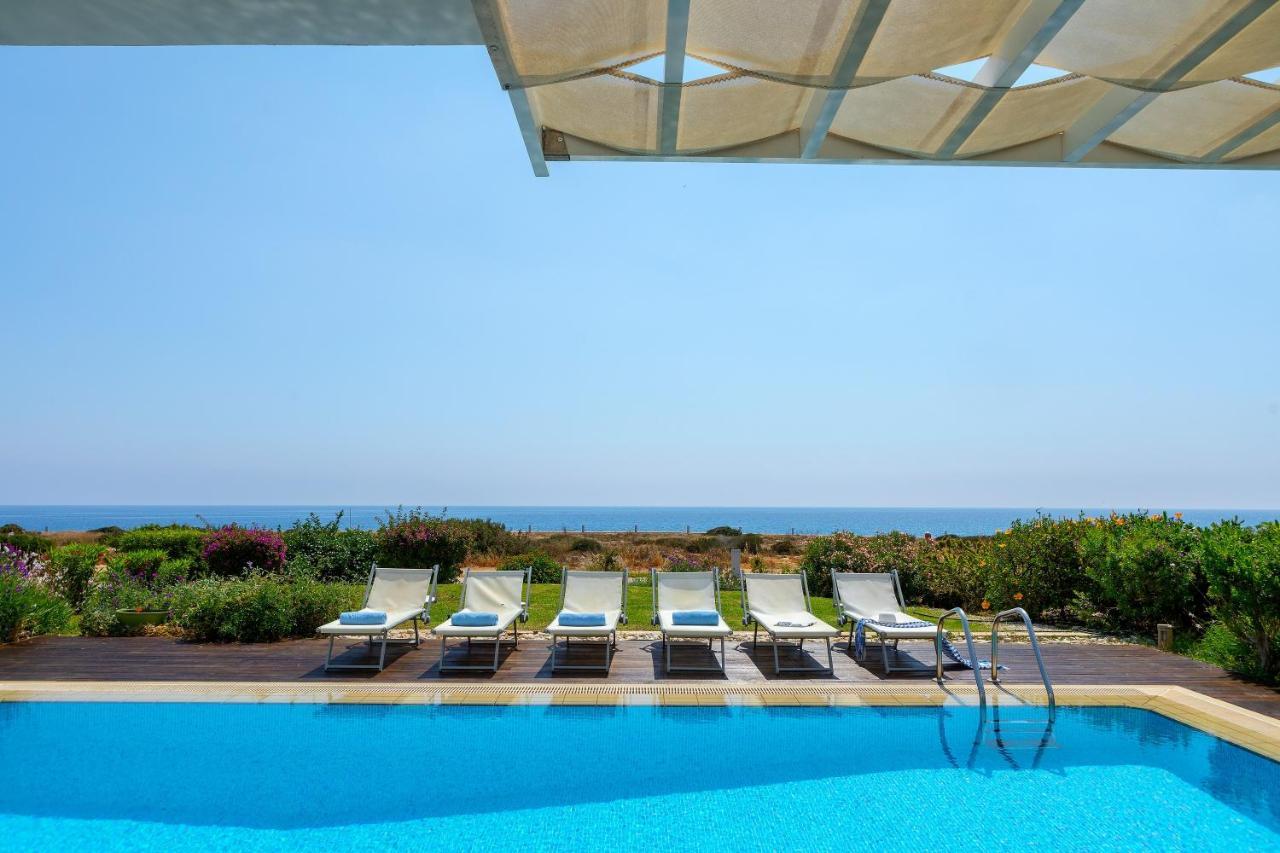 Protaras Beachfront Villa Alia Buitenkant foto