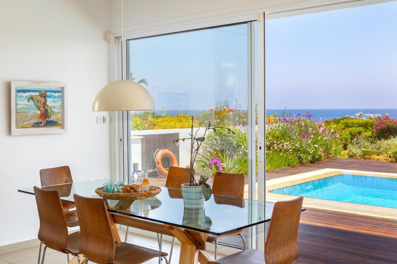 Protaras Beachfront Villa Alia Buitenkant foto