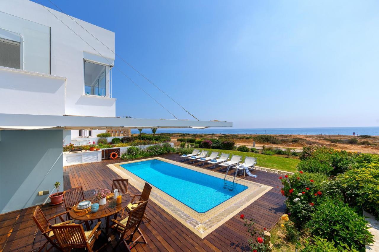 Protaras Beachfront Villa Alia Buitenkant foto