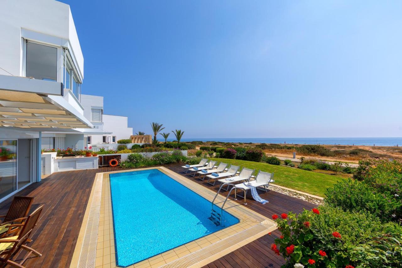Protaras Beachfront Villa Alia Buitenkant foto