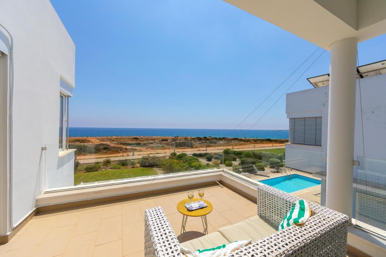 Protaras Beachfront Villa Alia Buitenkant foto