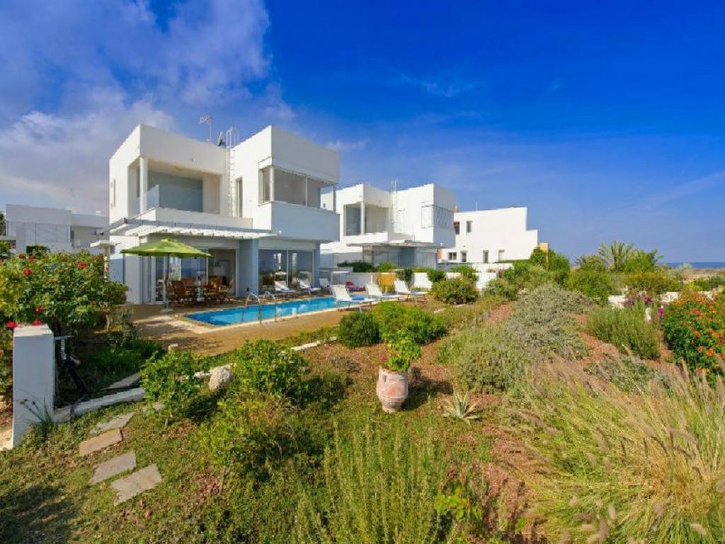 Protaras Beachfront Villa Alia Buitenkant foto